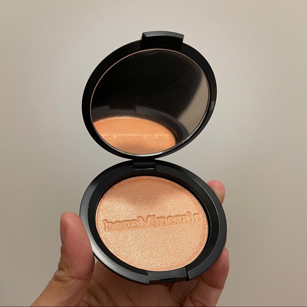 bareMinerals Endless Glow Highlighter in Joy